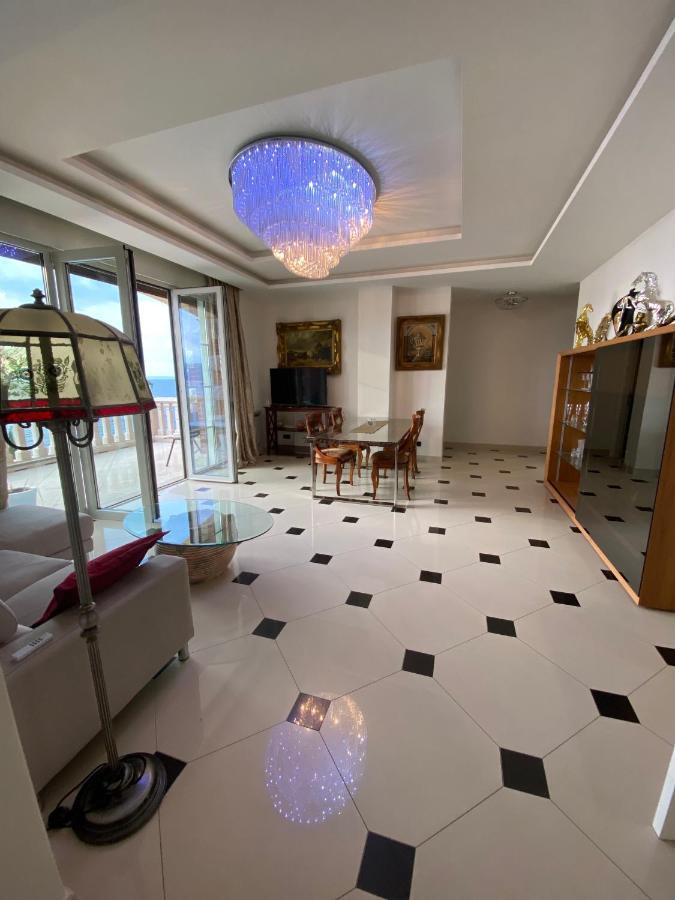 Villa Isabella - Luxury With Style Right Next To The Beach, Private Pool And Sea View Opatija Exterior foto