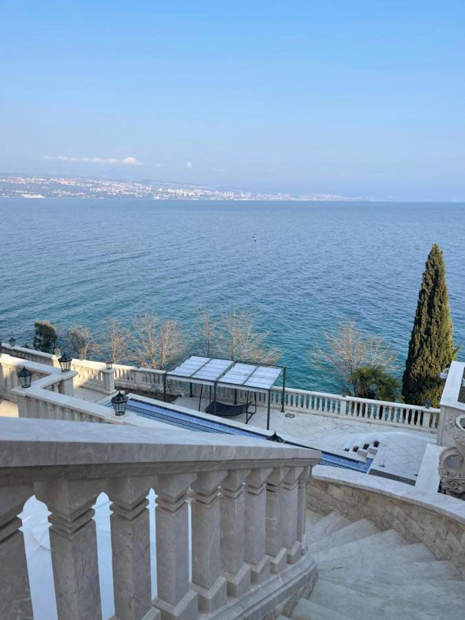 Villa Isabella - Luxury With Style Right Next To The Beach, Private Pool And Sea View Opatija Exterior foto