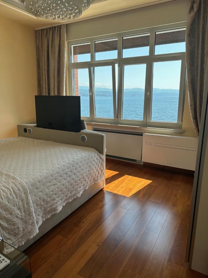 Villa Isabella - Luxury With Style Right Next To The Beach, Private Pool And Sea View Opatija Exterior foto